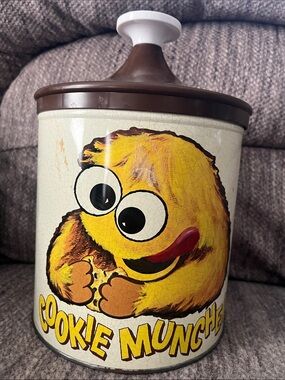 Cookie Muncher Ballonoff Vintage Cookie Jar - Yellow Character Circus lid
